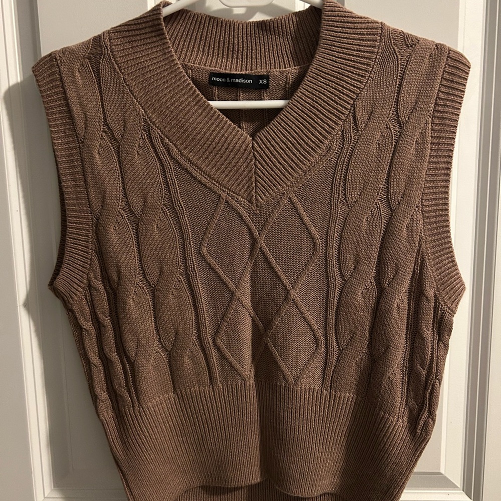 moon & madison Brown V-Neck Knit Sweater Vest